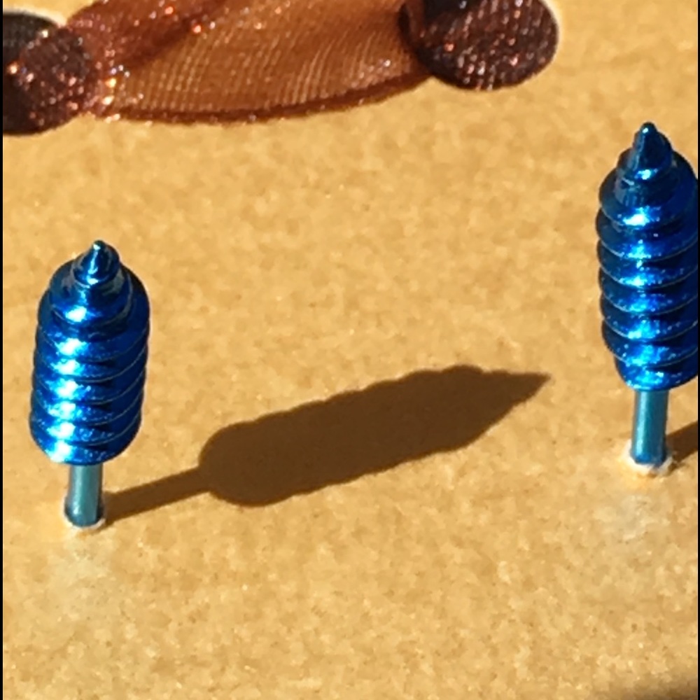 Funky blue Phillips head screws post earrings - Picture 4 of 4