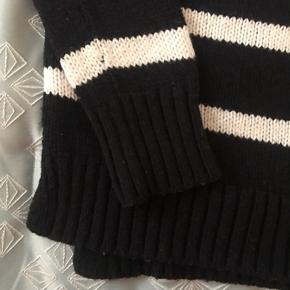 Cozy Black White Striped Loft Sweater M - Picture 5 of 8
