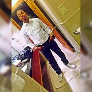 Meet your Posher, Lawrence