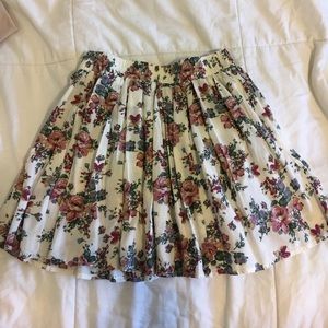 Brandy Melville skirt