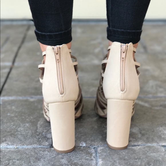 NIB Caged Wrapped Chunky Heel Booties - Picture 4 of 5