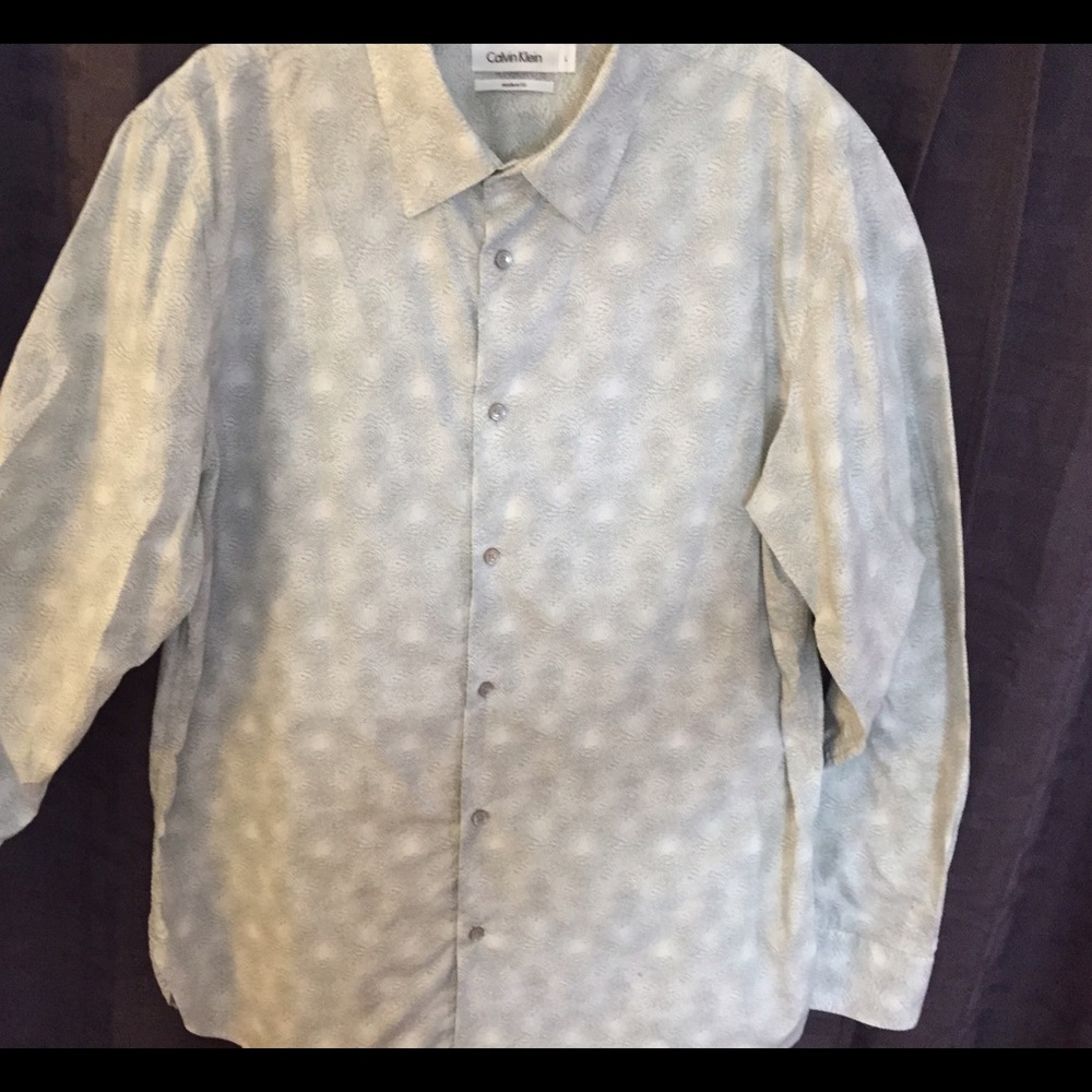 Men's Calvin Klein Modern Fit Shirt  Size: L