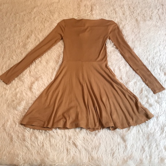 Camel colored short length dress - Picture 2 of 2