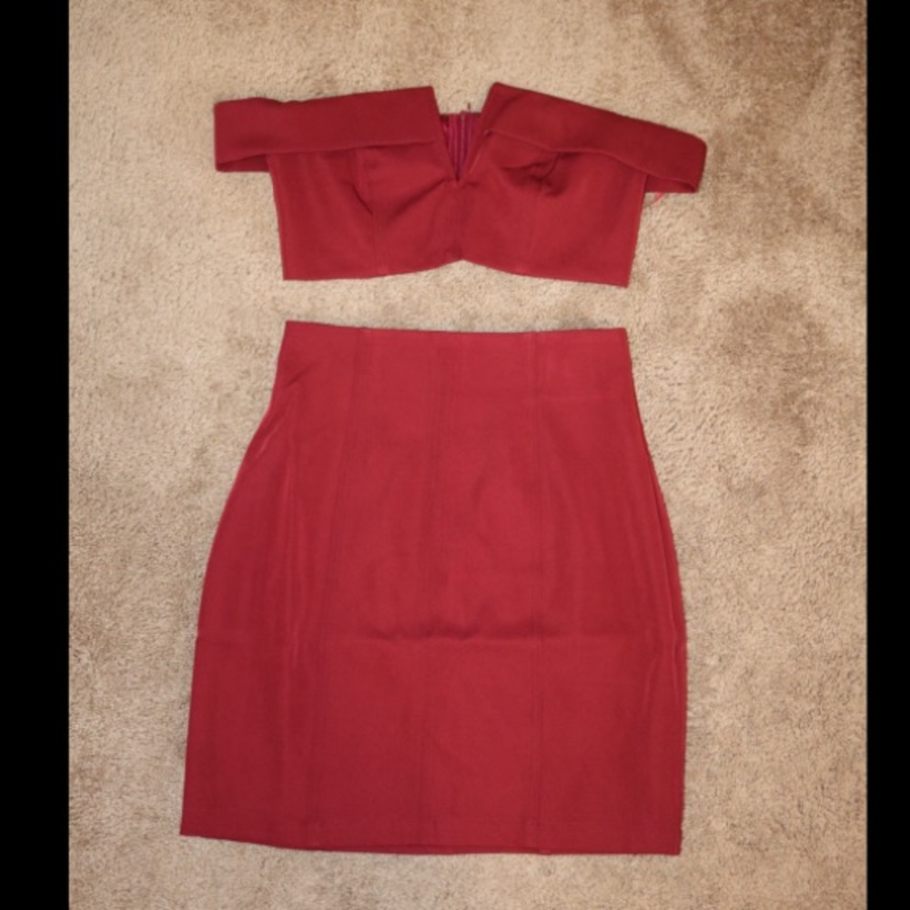 Two piece dress set NEVER WORN so cute!!