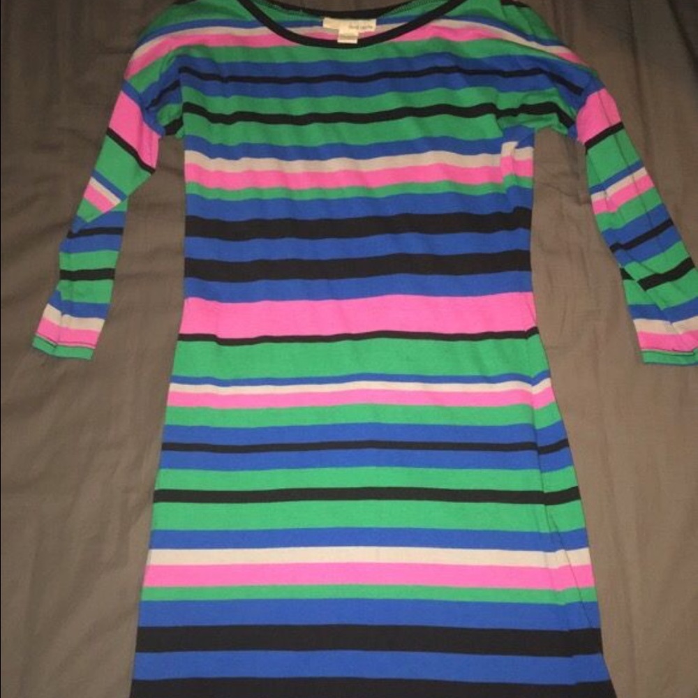 dresses - Picture 3 of 5