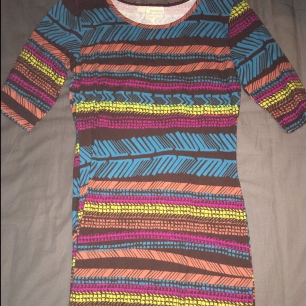 dresses - Picture 4 of 5