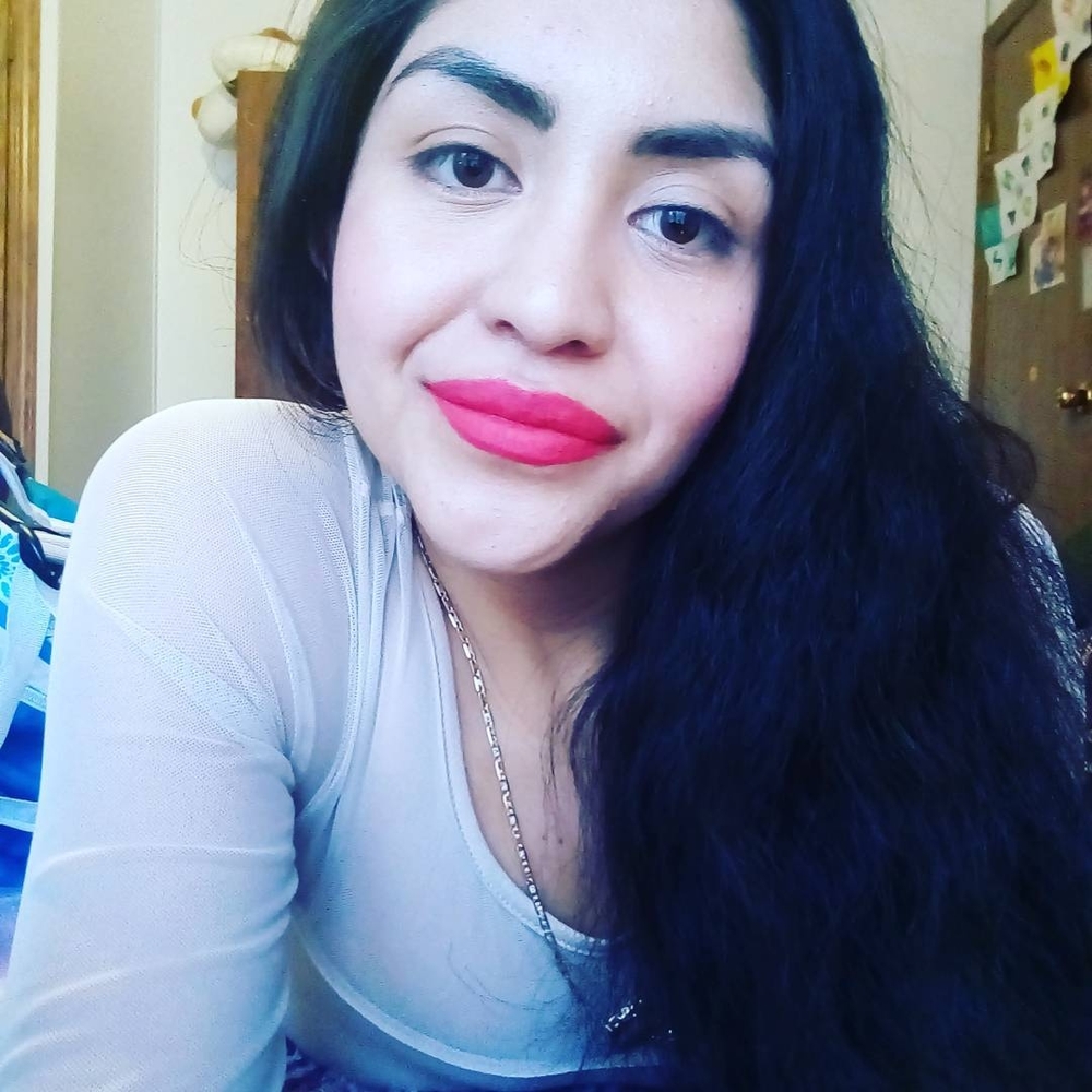 Meet your Posher, Mariela
