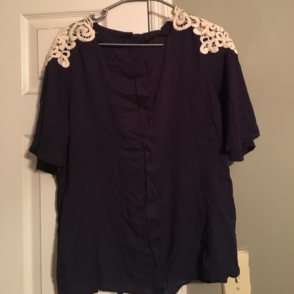 Navy/Cream Summer Top - Picture 3 of 3