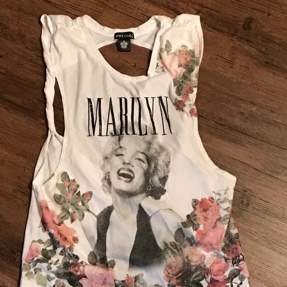Shirt tank