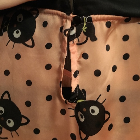 ❌Selling elsewhere❌ Sanrio Chococat top - Picture 2 of 4