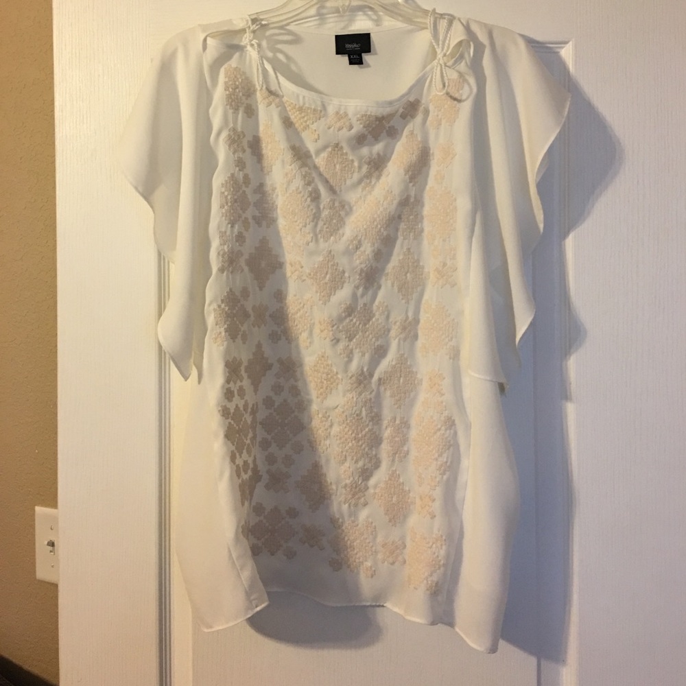 Embroidered flutter sleeve blouse w/ ties