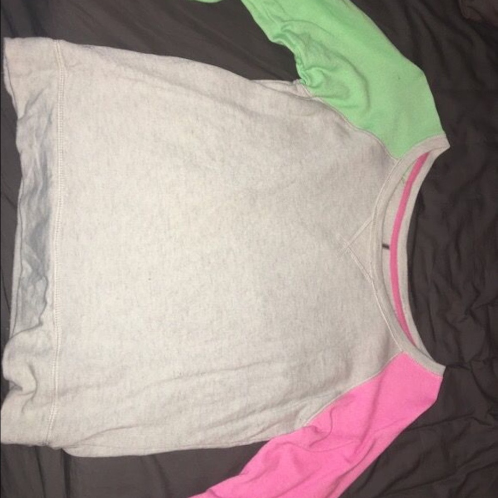 sweaters - Picture 4 of 4