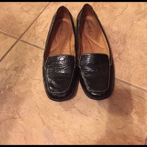 Naturalizer flats