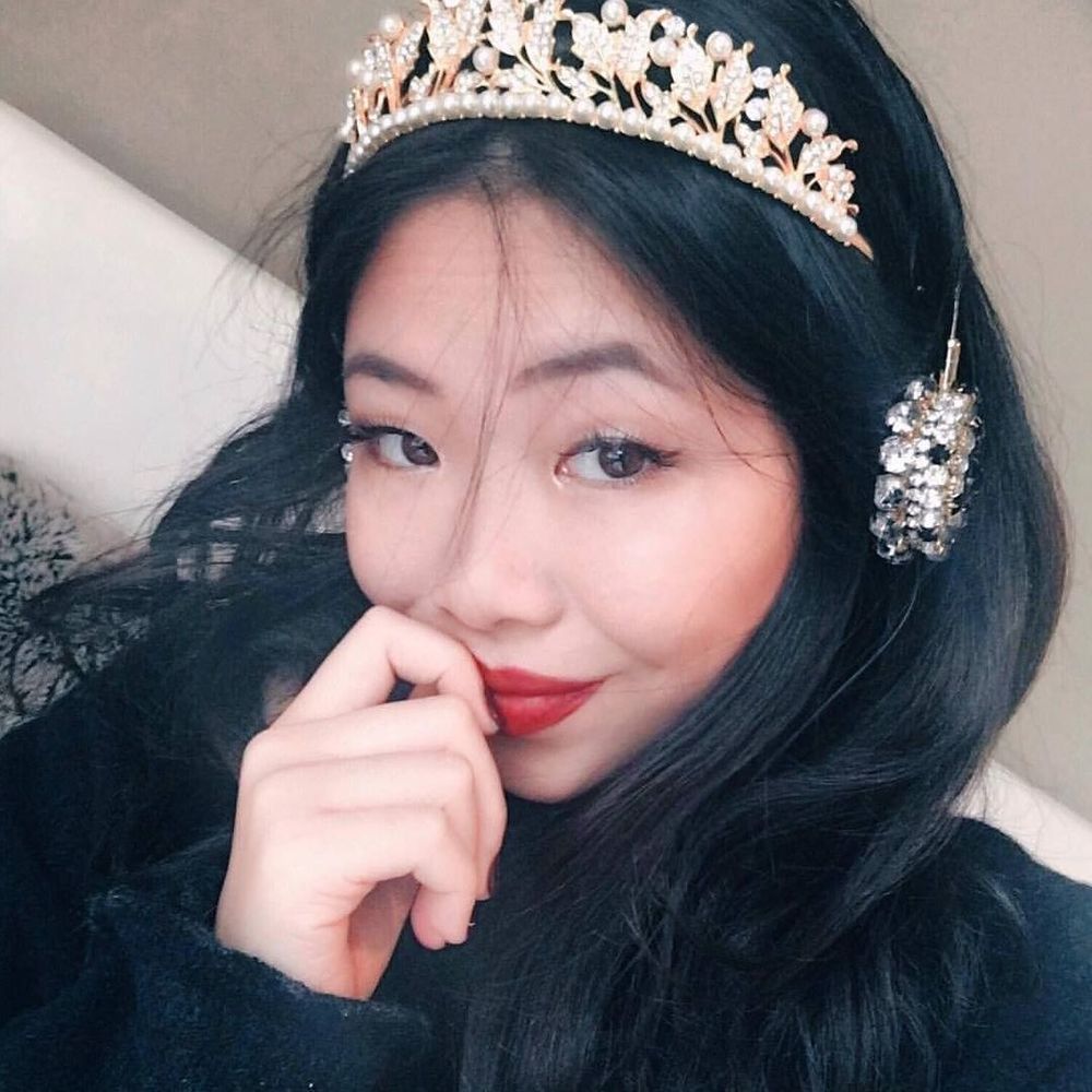 Meet your Posher, April