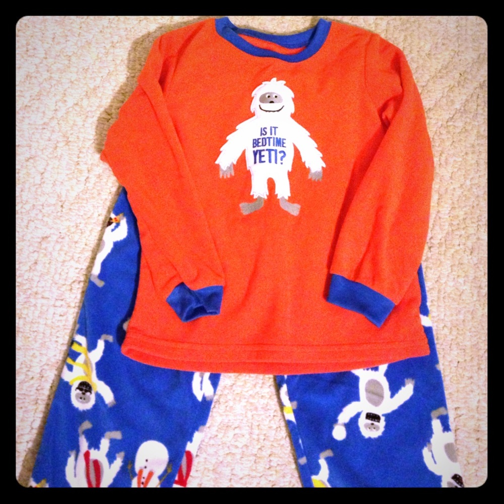 🌟Last call!🌟 Carter's fleece pajamas