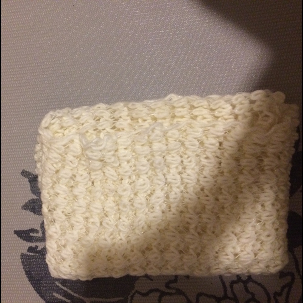Chunky Infinity Scarf - Picture 2 of 3