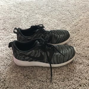 Nike Women Roshe Run