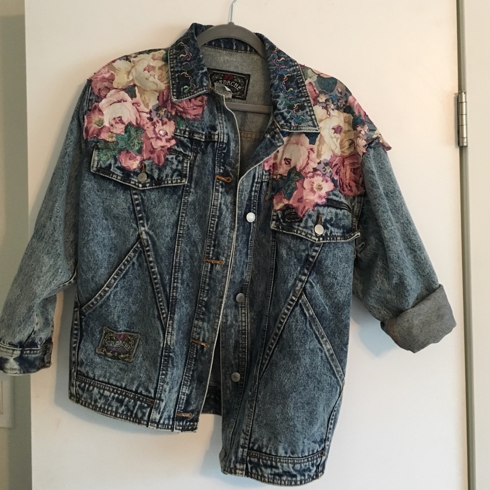 Vintage oversized denim jacket w/ flower design