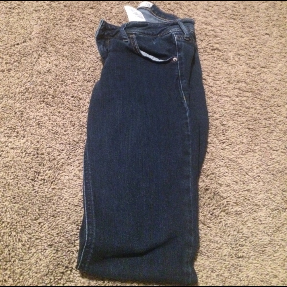 Dark wash hollister jeans