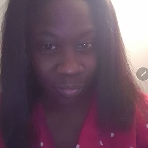 Meet your Posher, Desiree