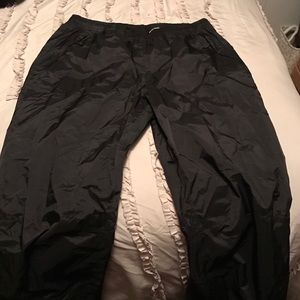 Patagonia light weight ski pants NWOT