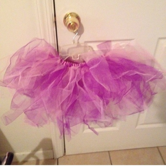 Custom Kids tutu - Picture 2 of 3