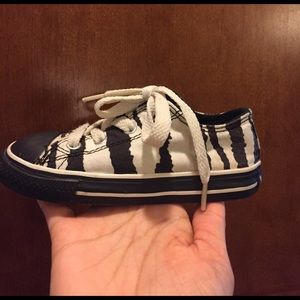 Zebra converse