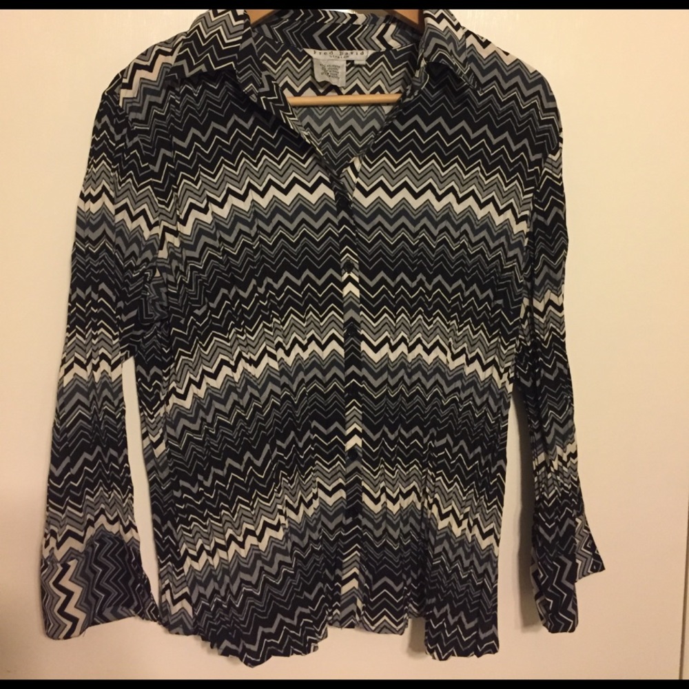 Fred David stretch 3/4 sleeve button top