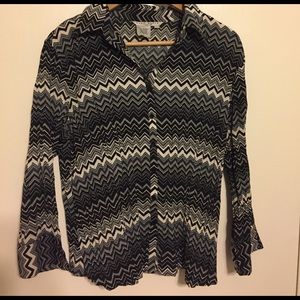 Fred David stretch 3/4 sleeve button top