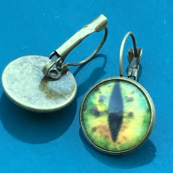 Fun cats eye or snake 🐍 eyeball earrings - Picture 3 of 3