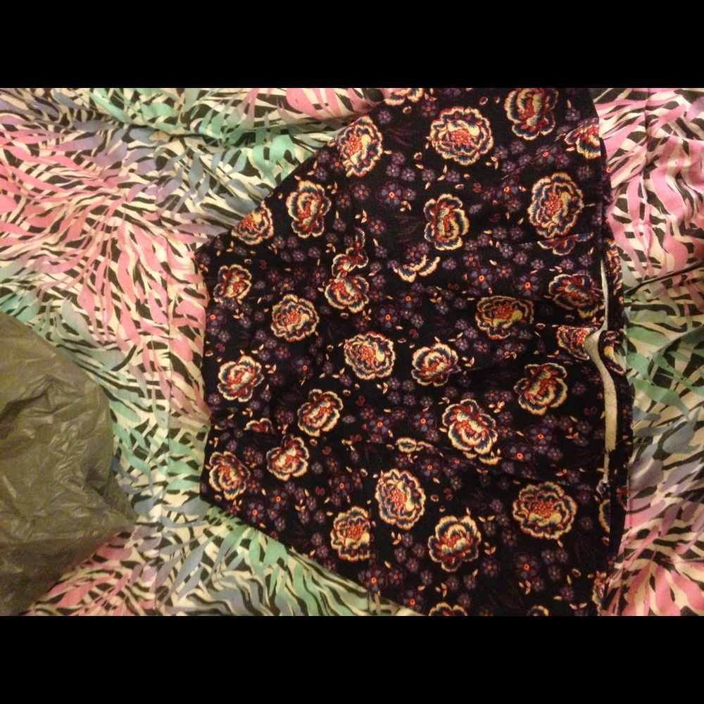 NWT Hollister Floral Skirt