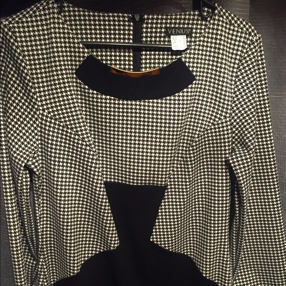 Venus long sleeve dress