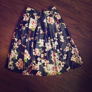 Floral Print Midi!