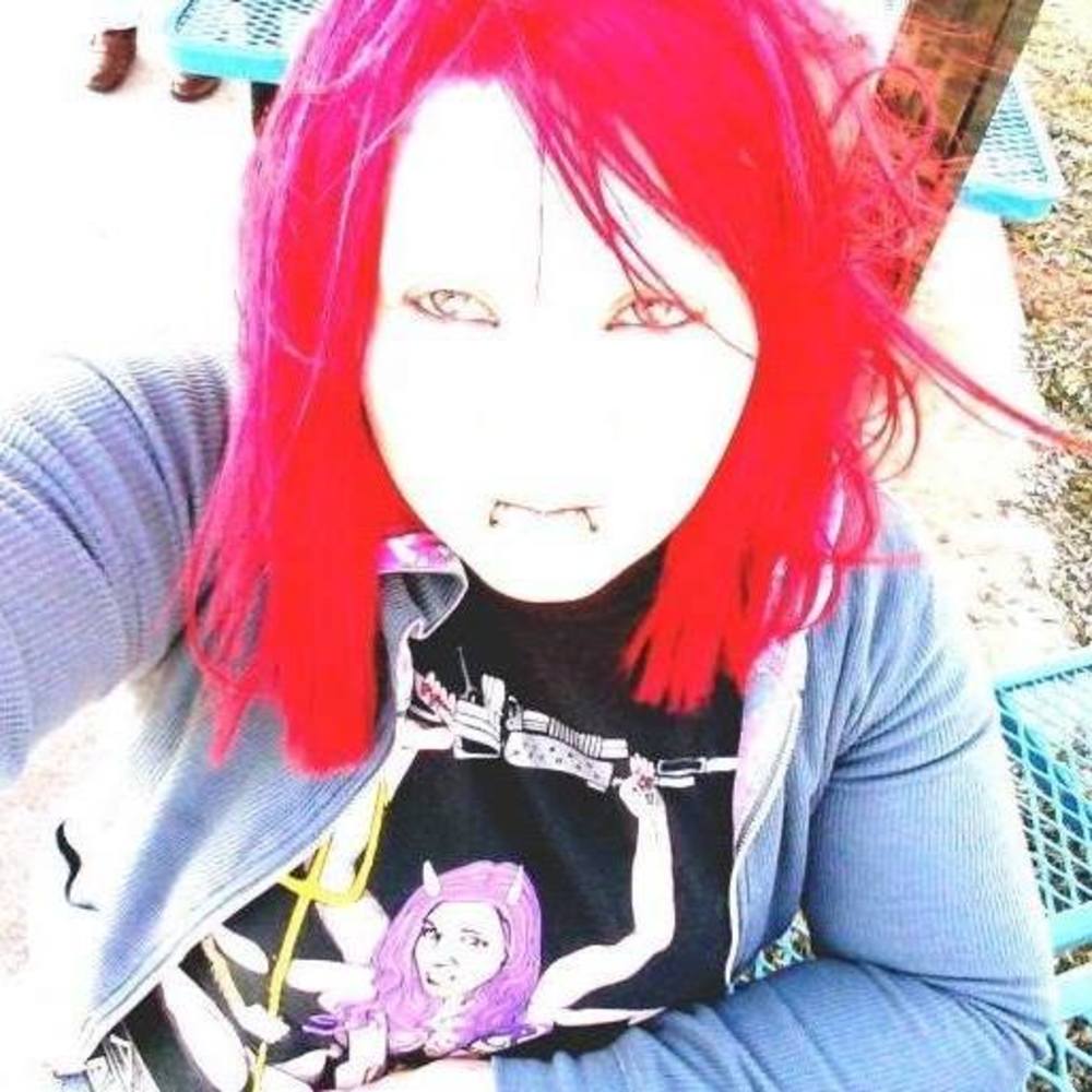 Meet your Posher, Crisie