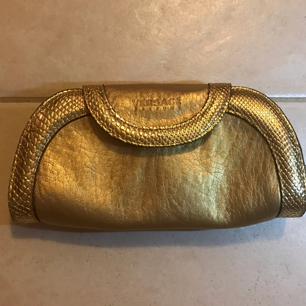 Small leather (?) evening or cosmetic bag.