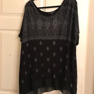 A symmetrical hem printed top