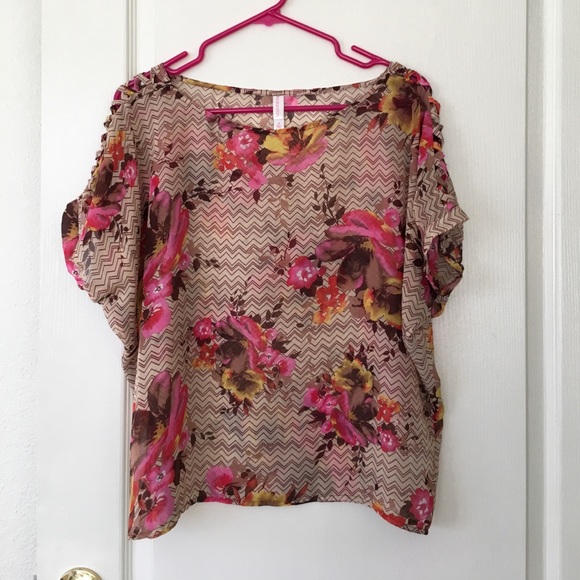 Sheer Floral Dolman Top - Picture 2 of 3