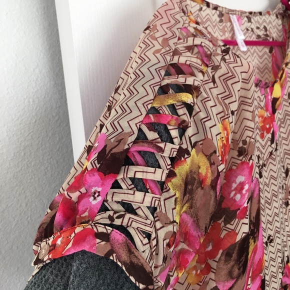 Sheer Floral Dolman Top - Picture 3 of 3