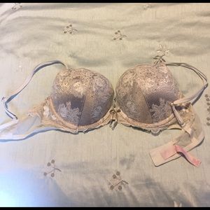 Victoria's Secret Very Sexy push-up 36D