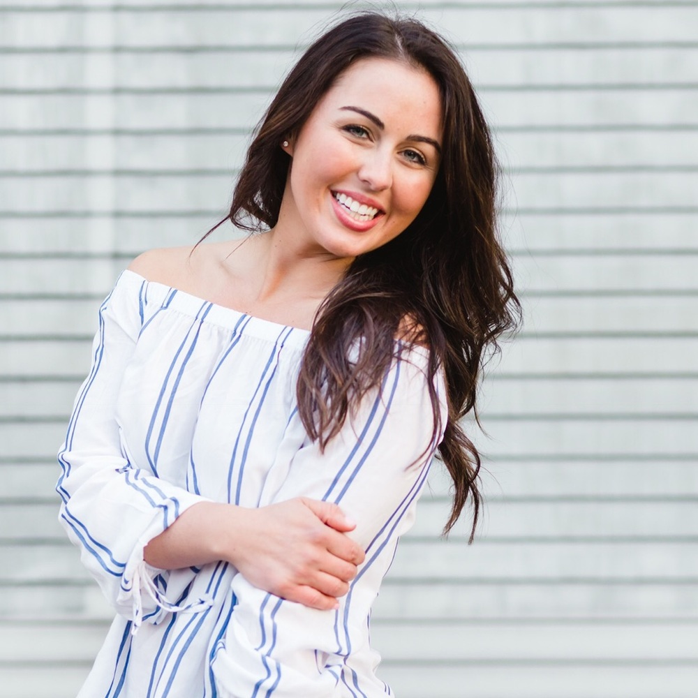 Meet your Posher, Carolina