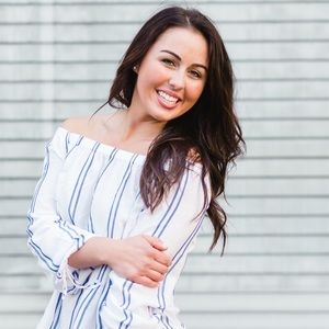 Meet your Posher, Carolina