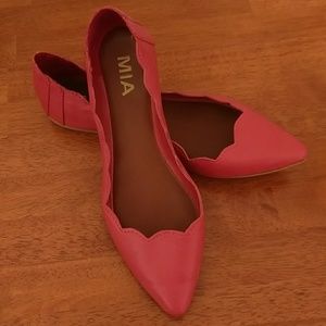 Mia Amari scalloped pointed toe flats