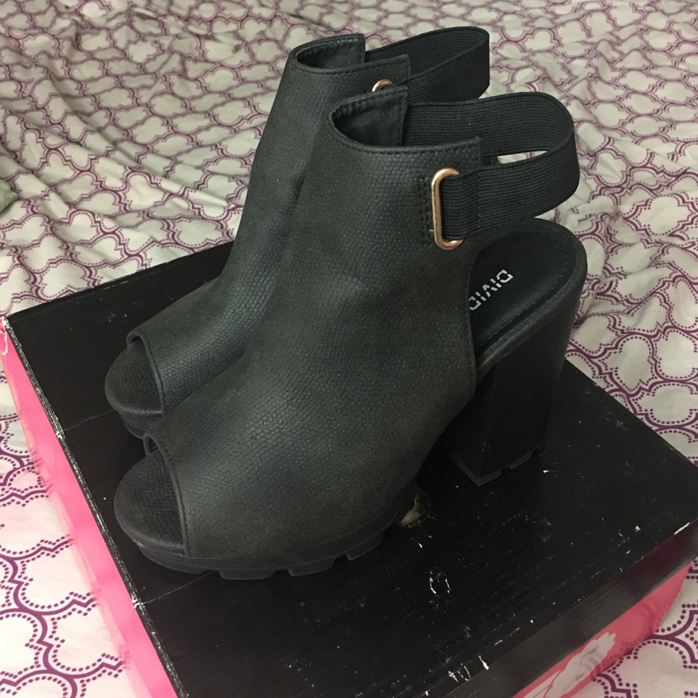 Size 6 H&M shoes