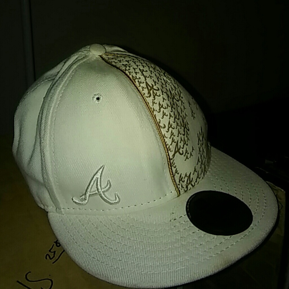 Men's fitted baseball cap
