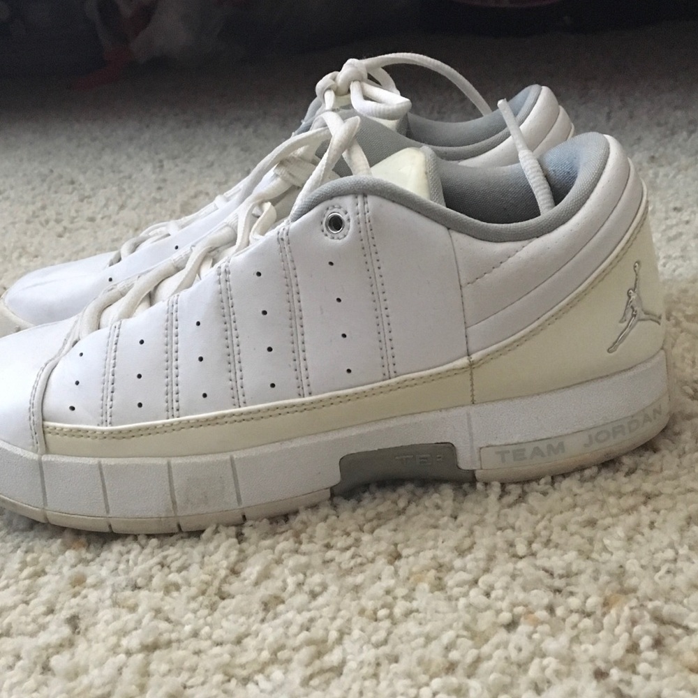 White Jordan's MUST GO