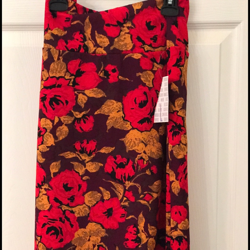 Lularoe Cassie skirt. New with tags.
