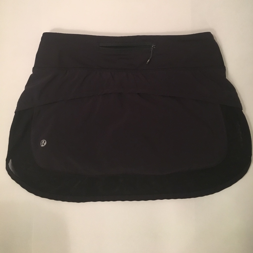 Lululemon black tennis skirt -built in shorts