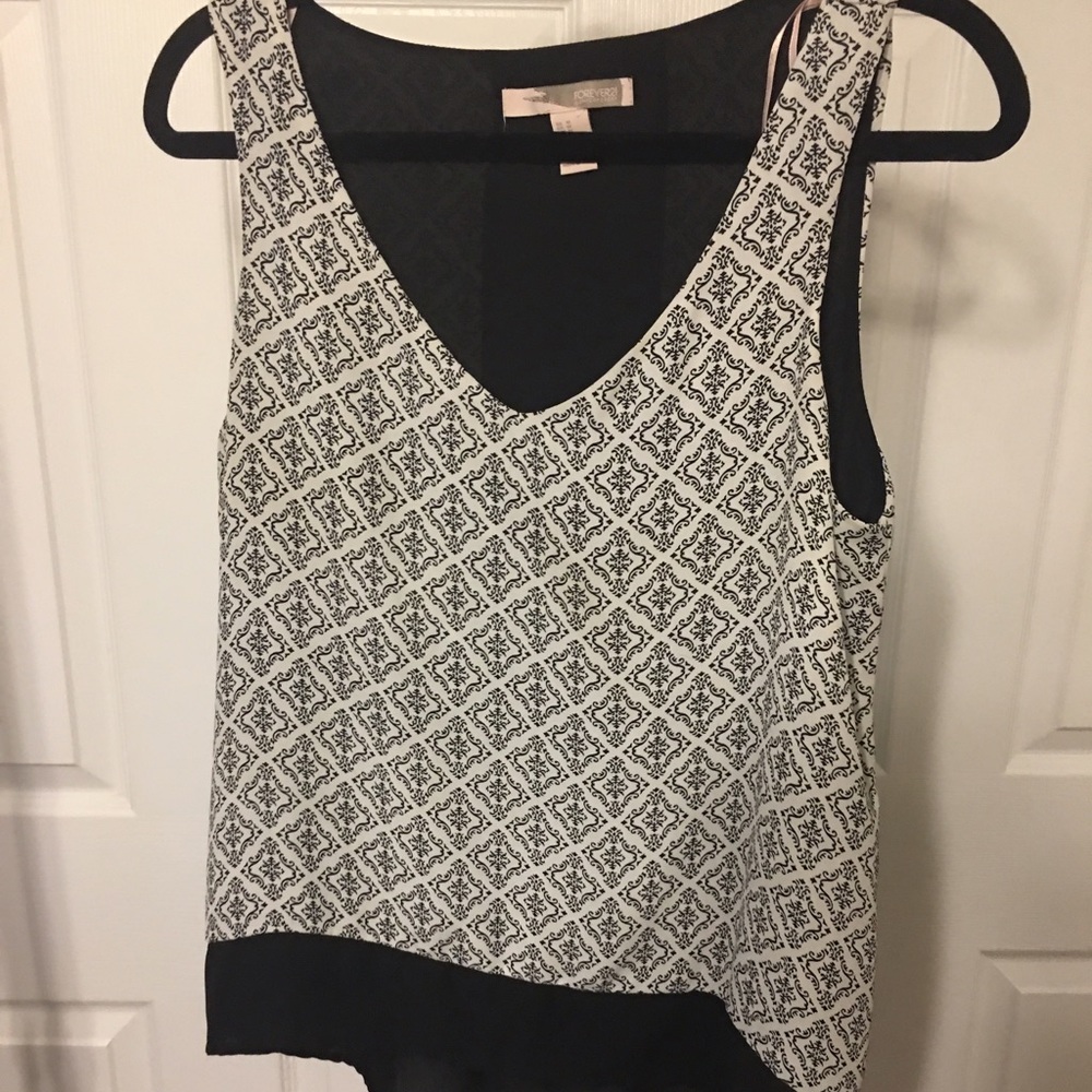 Black and white print tank