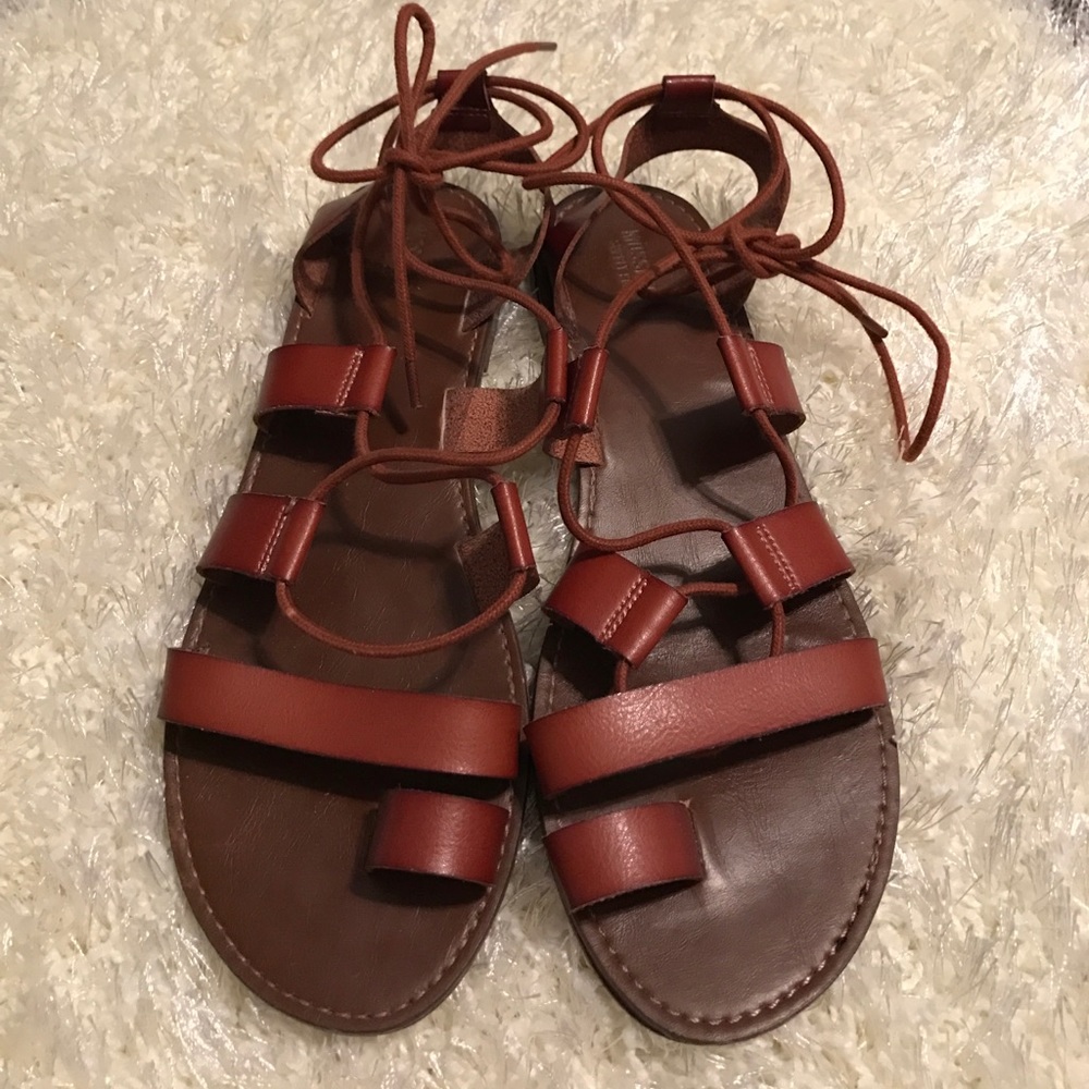 🎈flash sale 🎈Mossimo Gladiator Tie-up Sandal