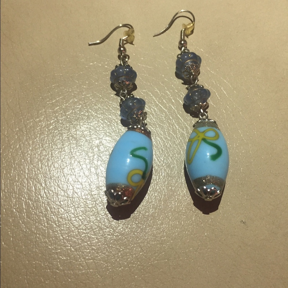 Elegant drop earrings